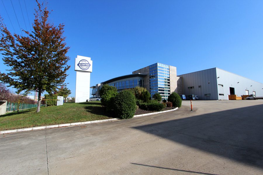 Vista general de la fábrica de Xcentric desde el exterior